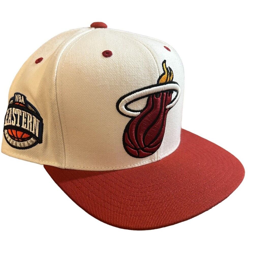 Miami Heat NBA Fitted Mitchell And Ness Hat 7 5/8 - MINT